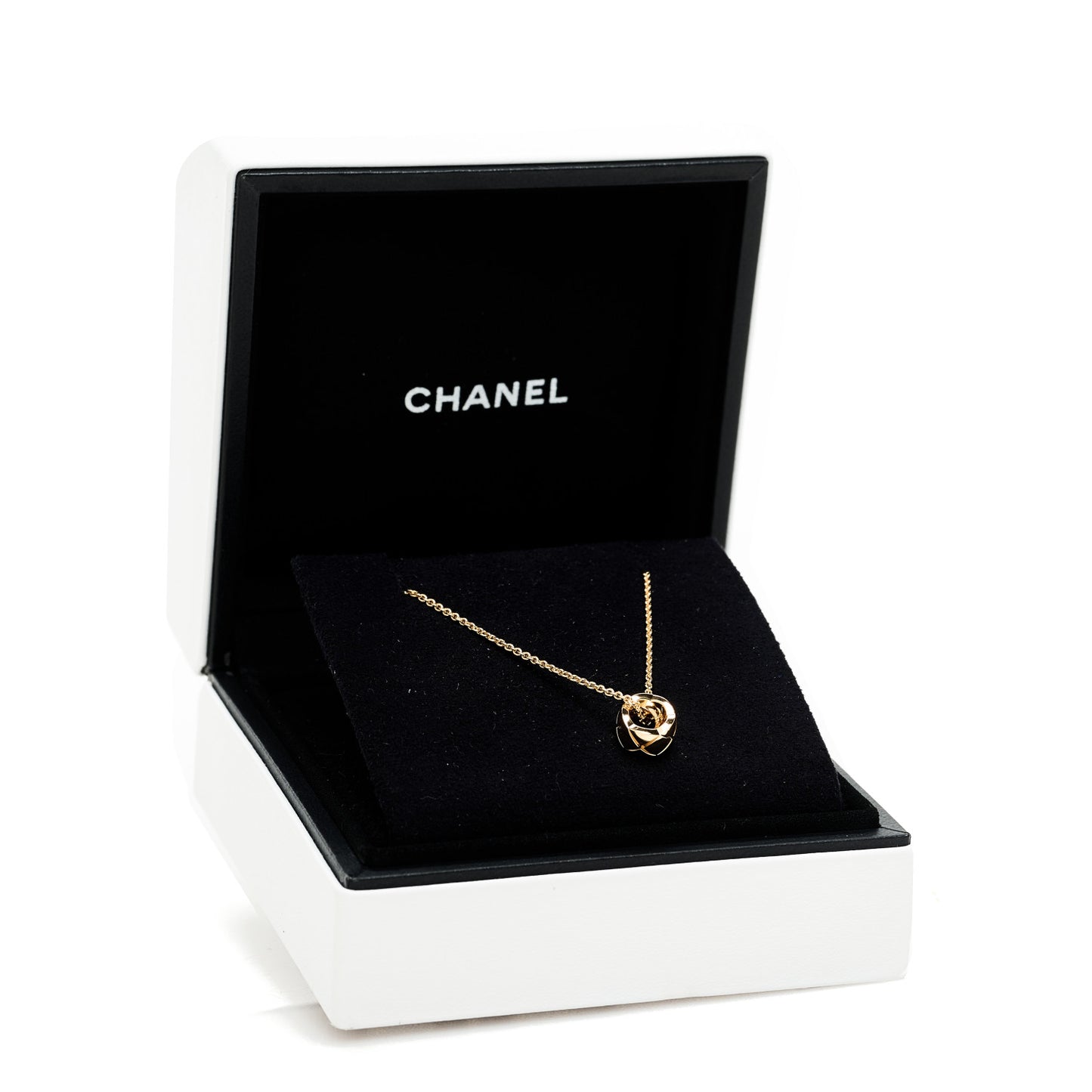 18K Yellow Gold Coco Crush Round Pendant Necklace