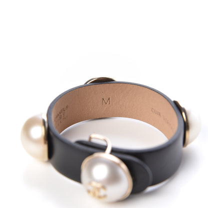 Chanel Lambskin Pearl CC Bracelet M Black 4 of 7
