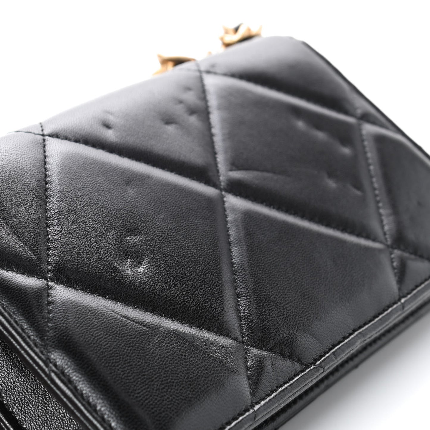 Lambskin Quilted Chanel 19 Wallet On Chain WOC Black