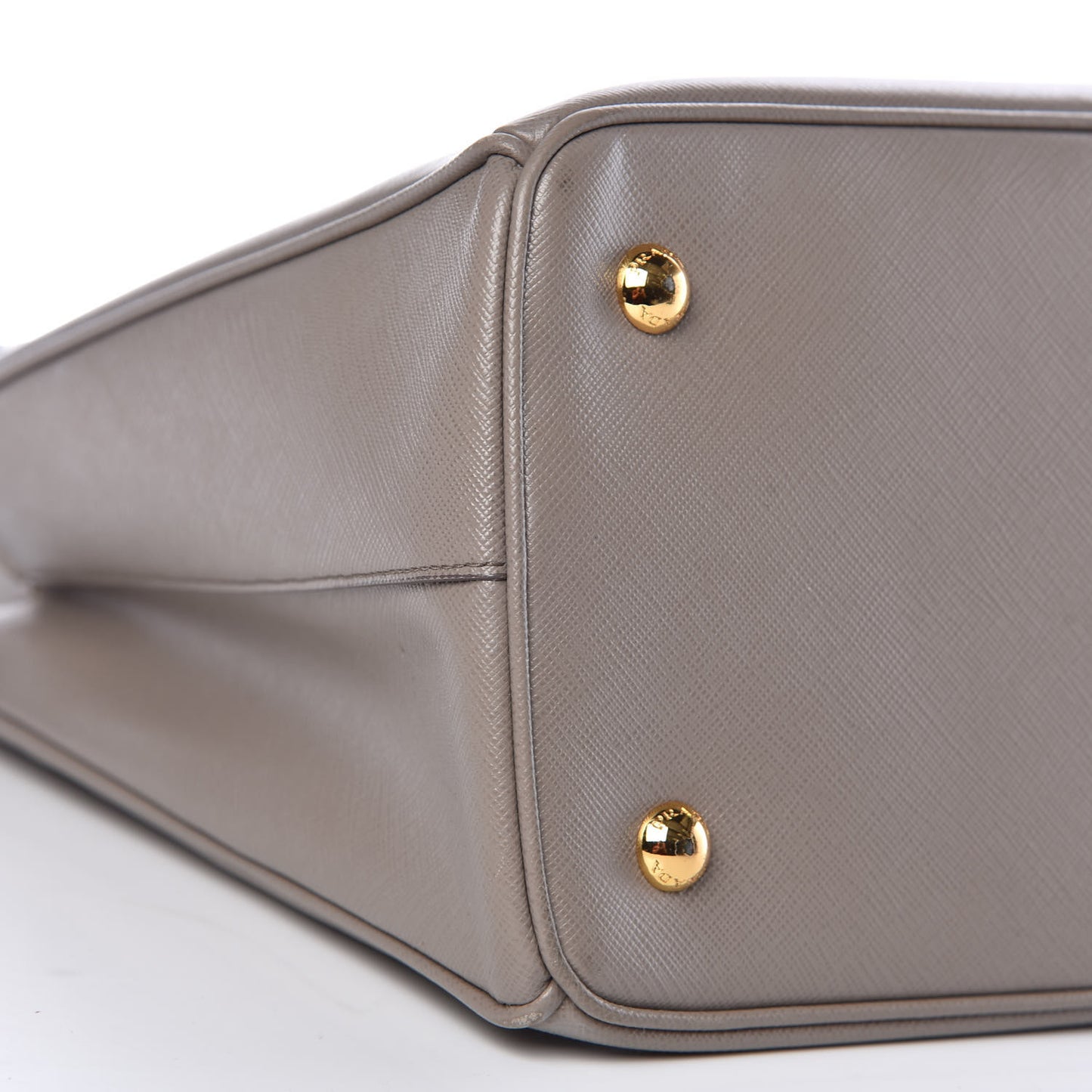 Saffiano Lux Medium Tote Argilla