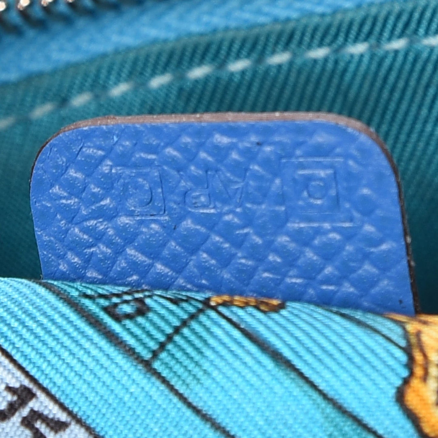 Epsom Silk'In Wallet Mykonos