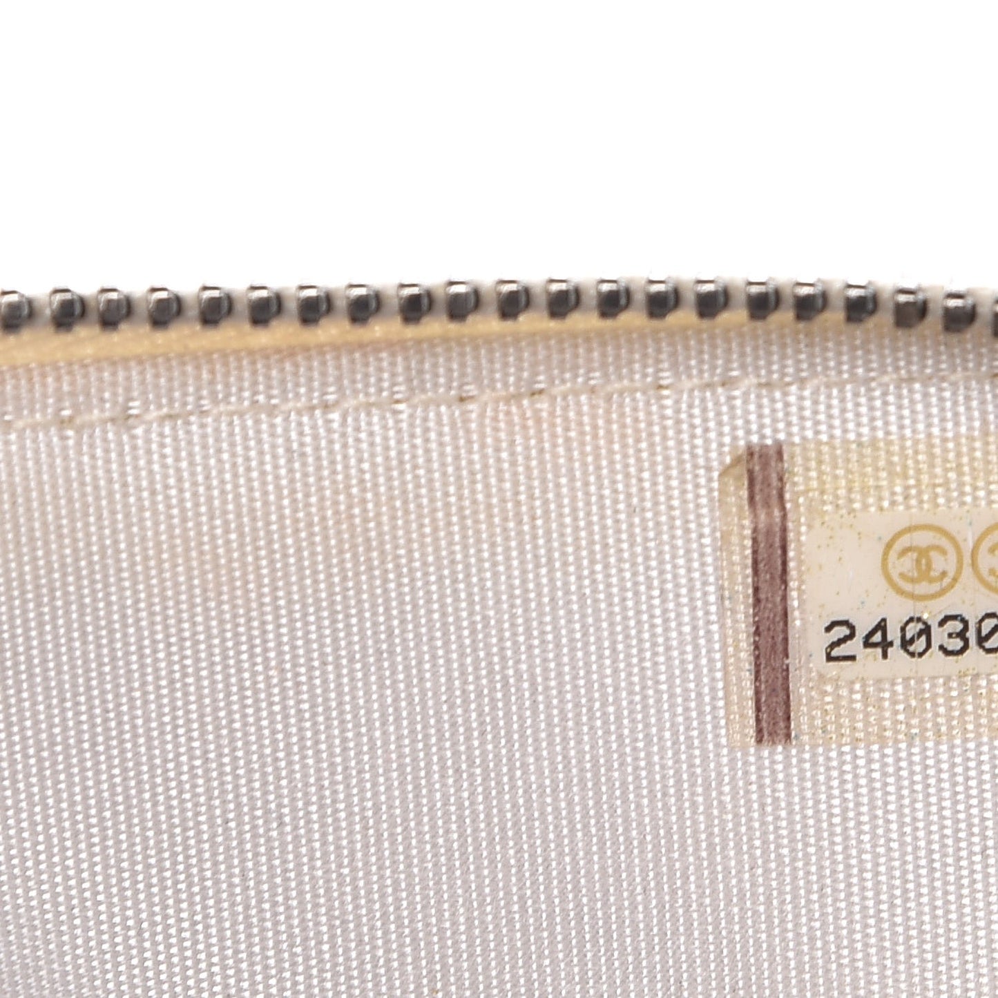 Caviar Quilted Small Boy Clutch With Chain Ivory