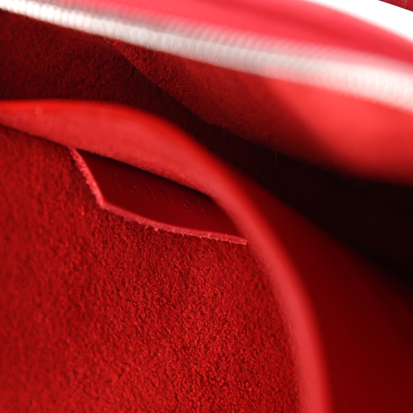 Calfskin New Wave Zipped Pochette Ecarlate