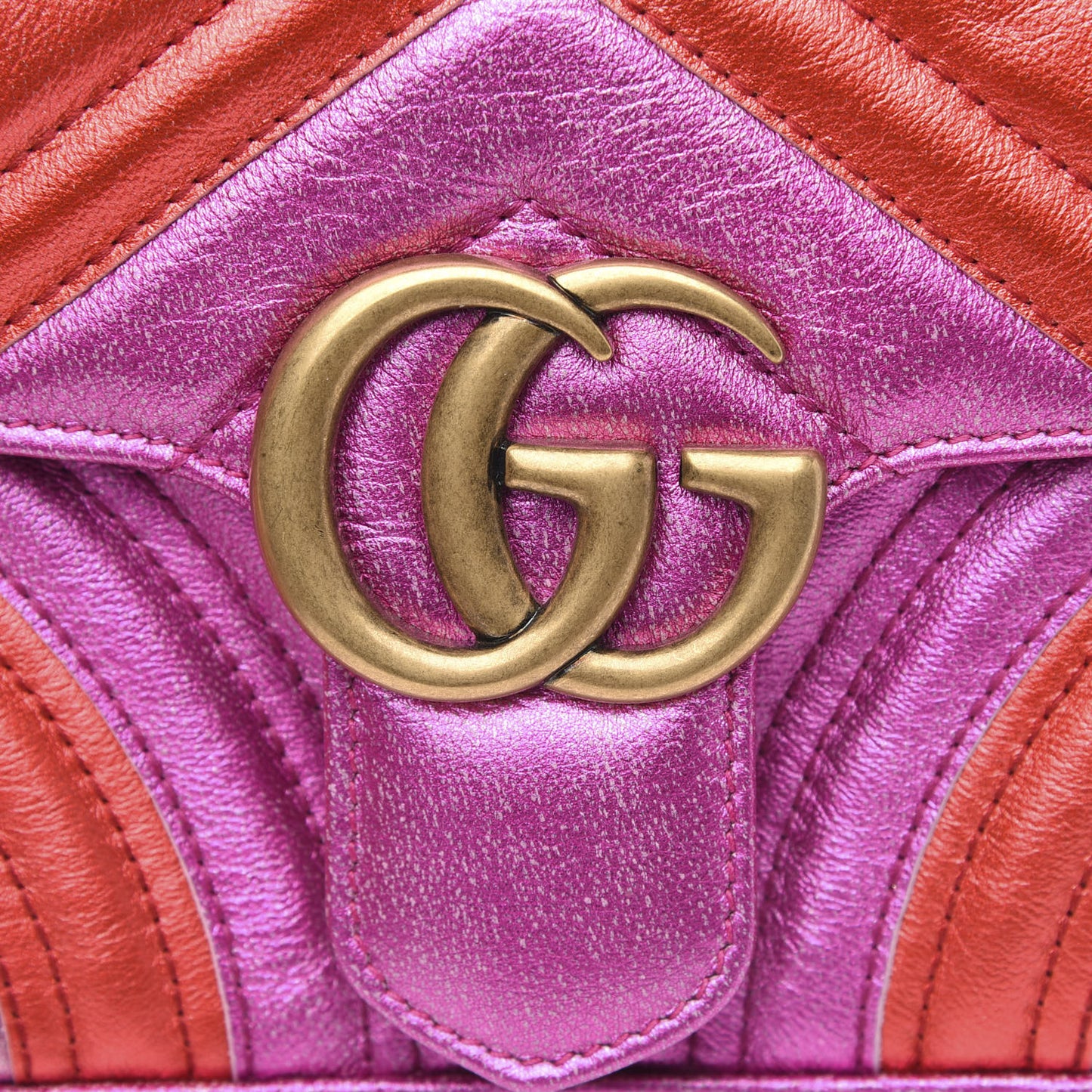 Metallic Calfskin Matelasse Mini GG Marmont Shoulder Bag Fuchsia