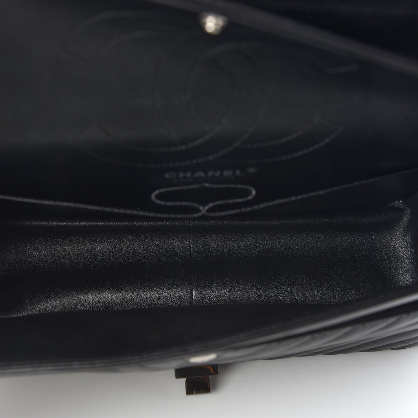 Aged Calfskin Chevron Quilted 2.55 Reissue 226 So Black