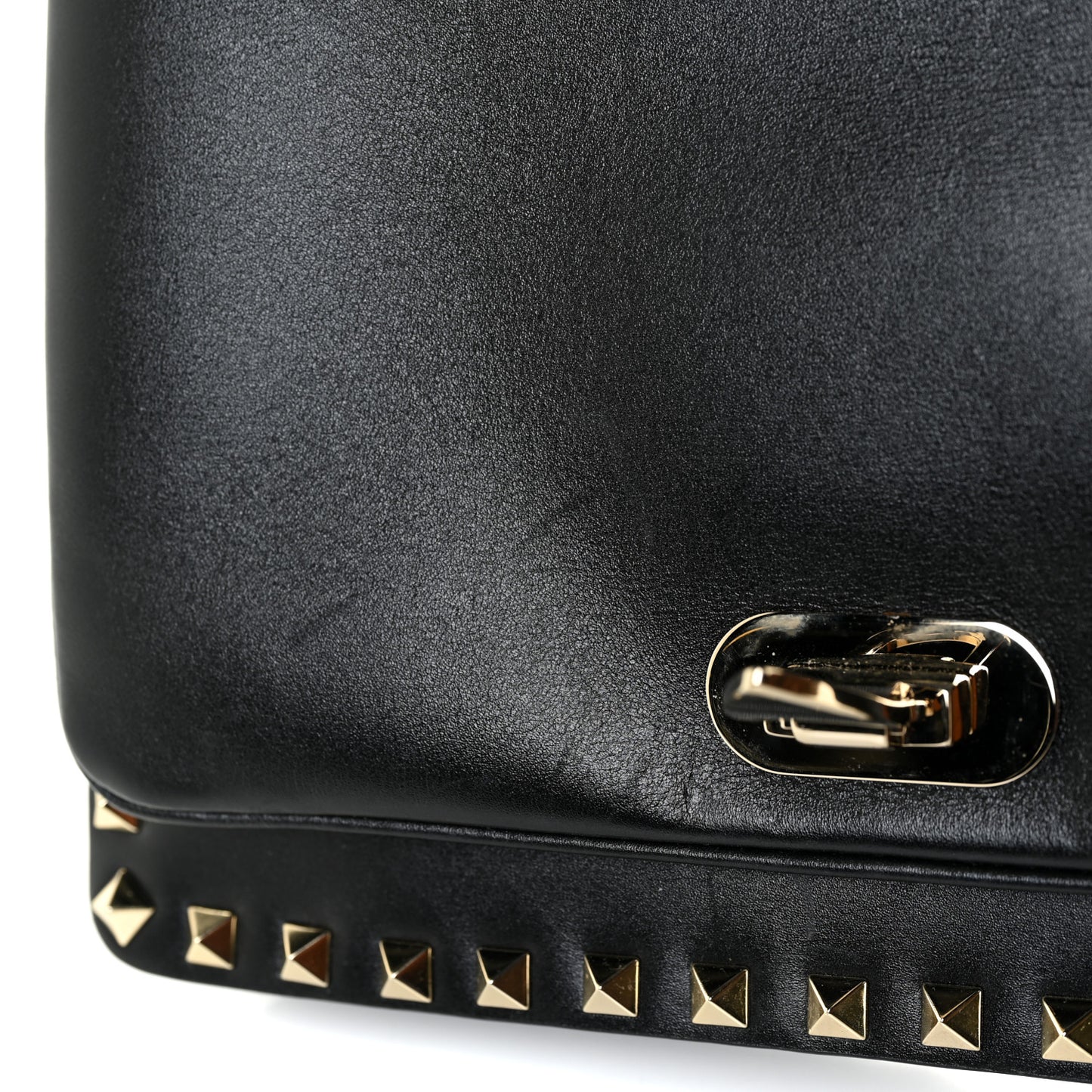Vitello Rockstud Flip Lock Flap Messenger Black