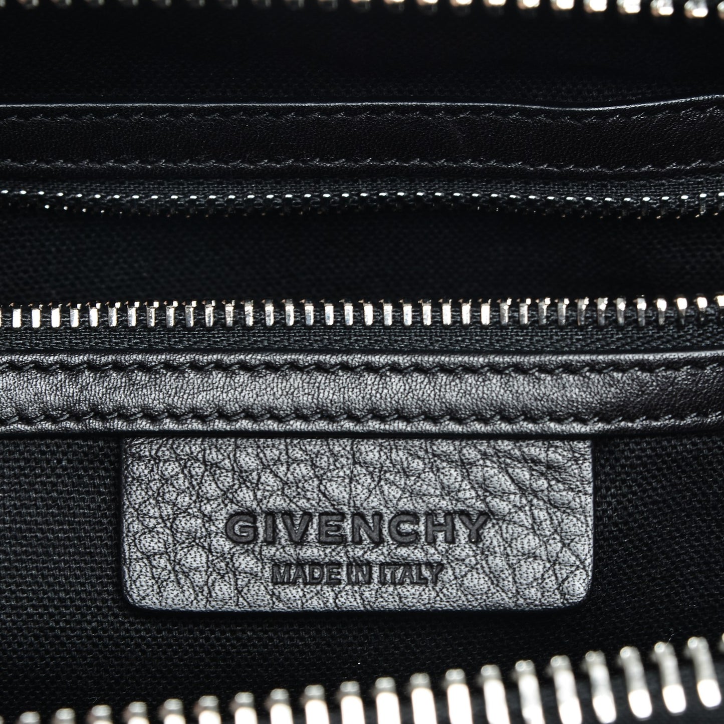 Calfskin Medium Studded Bi-Color Antigona Black White
