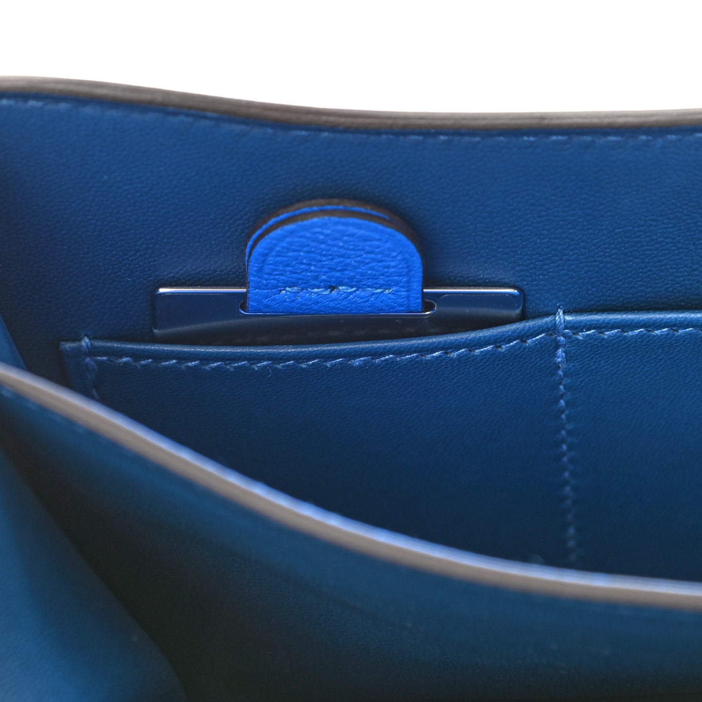 Chevre Mysore Verso Constance 18 Bleu Hydra Deep Blue