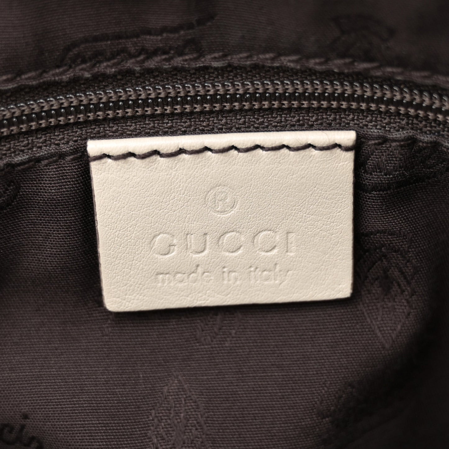 Guccissima Medium Sukey Tote Mystic White