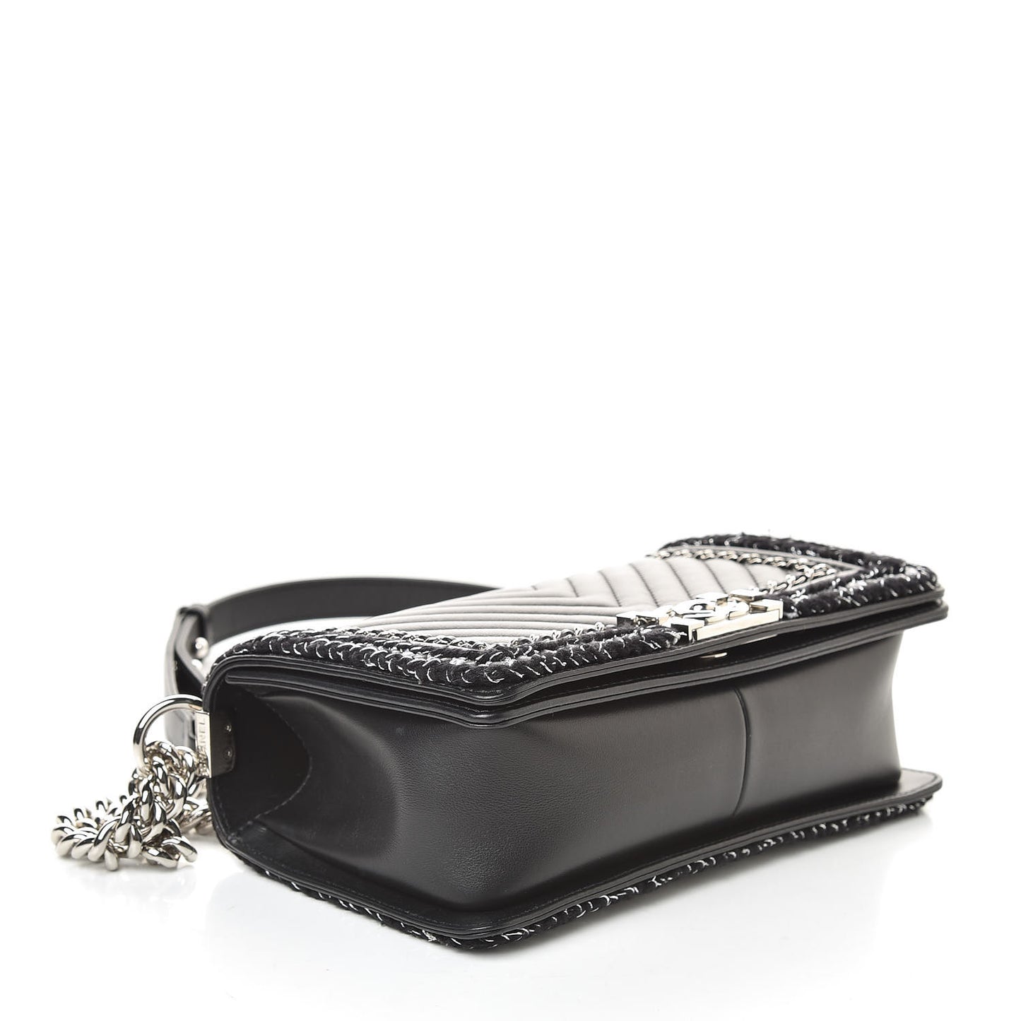 Calfskin Chevron Medium Boy Chained Boy Black