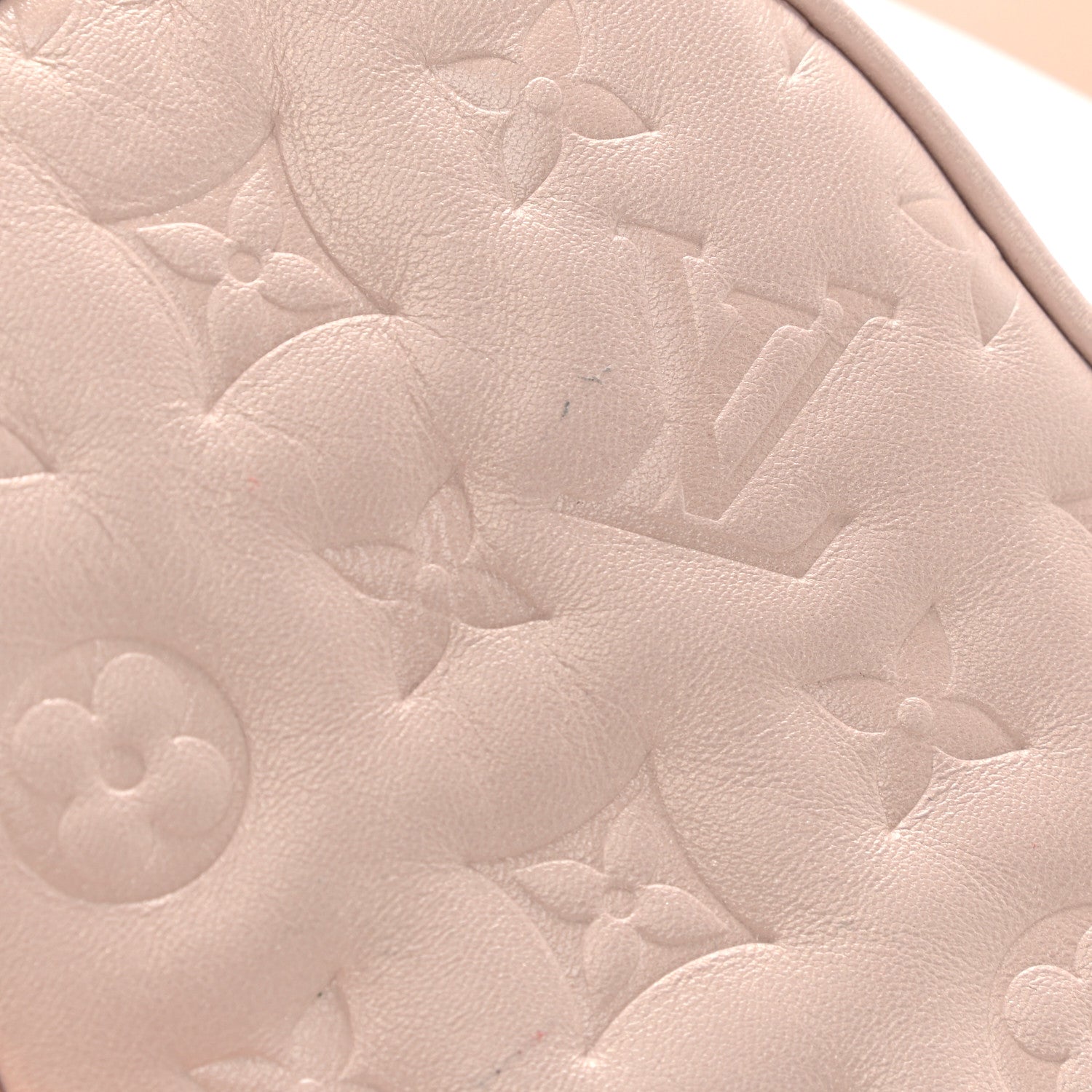 Louis Vuitton Lambskin Embossed Monogram Fall In Love Sac Coeur Light Pink 10 of 10