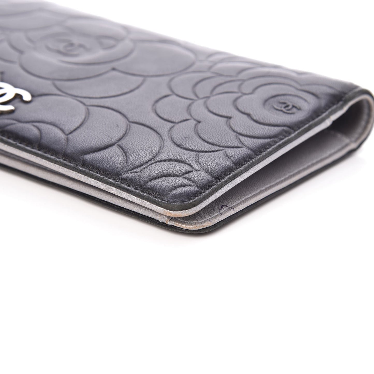 Lambskin Camellia Embossed Yen Wallet Black