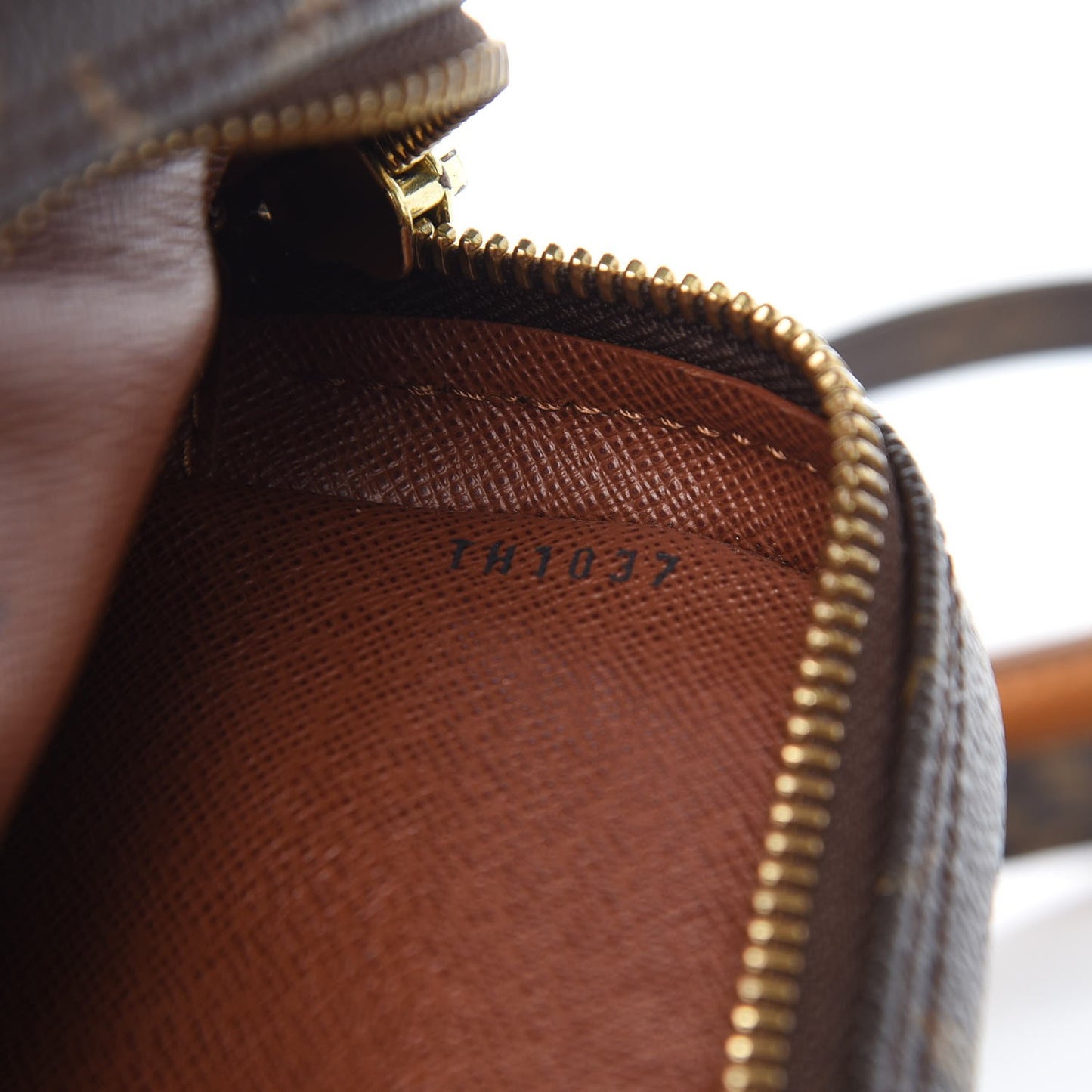 Monogram Amazone