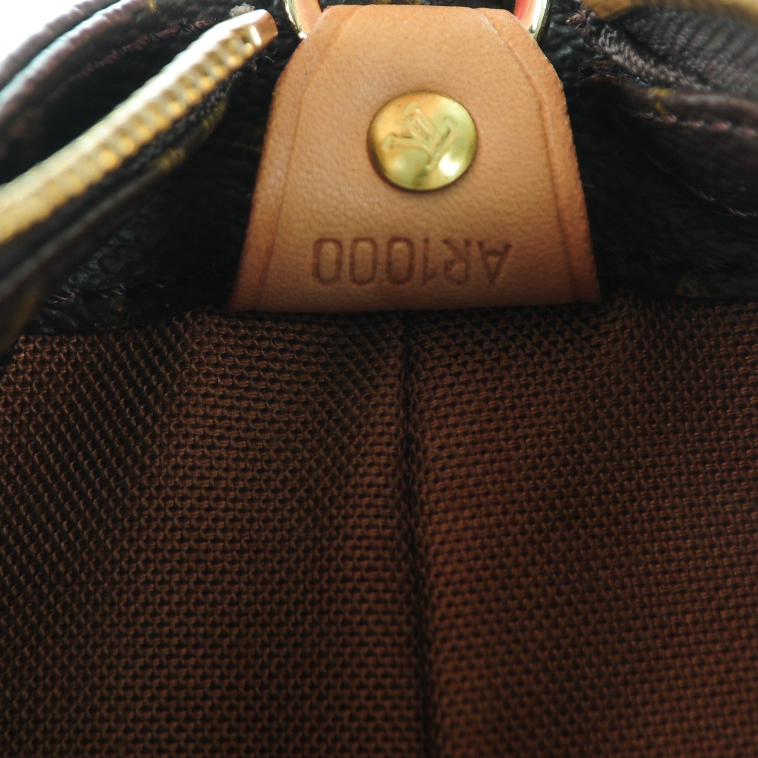 Louis Vuitton Monogram Cabas Mezzo 9 of 10