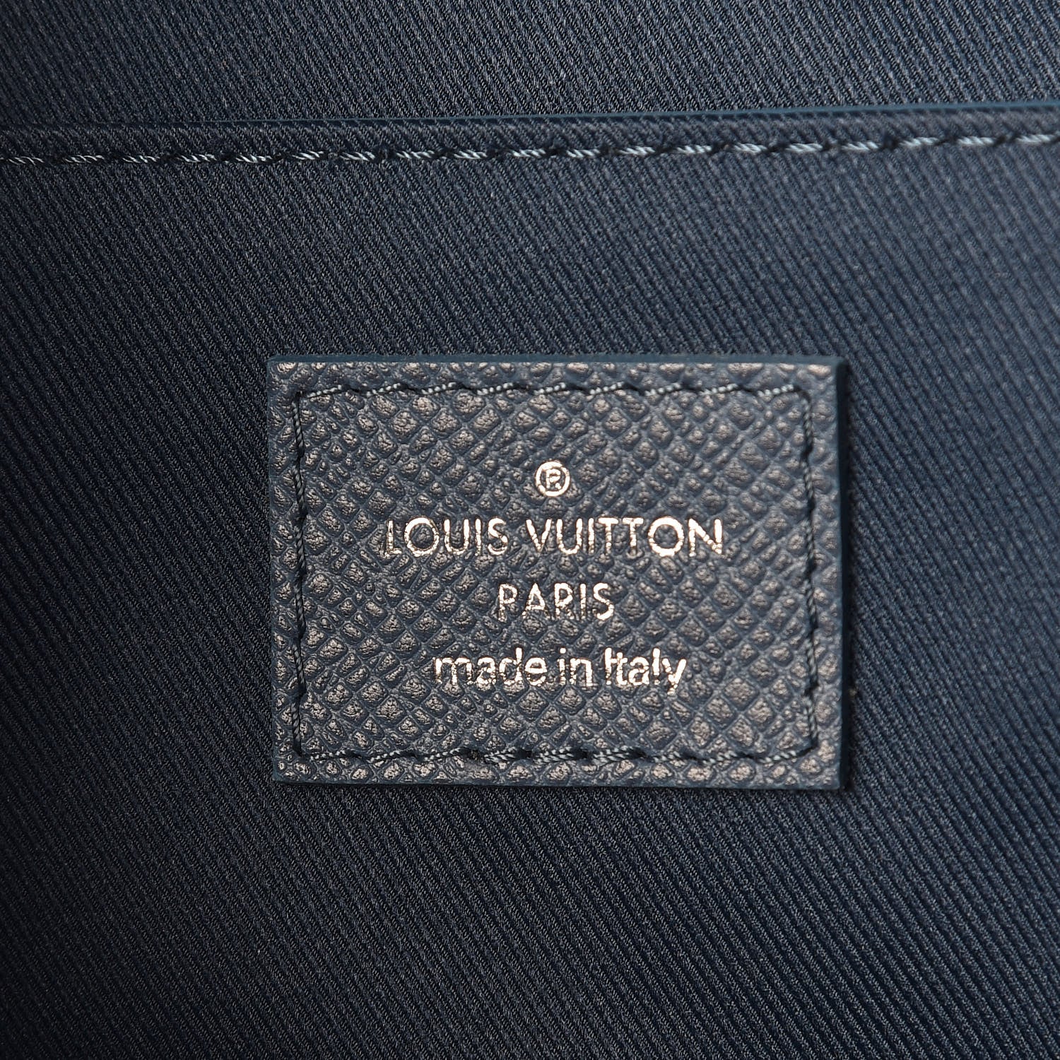 Louis Vuitton Taiga Roman PM Messenger Neva 8 of 8