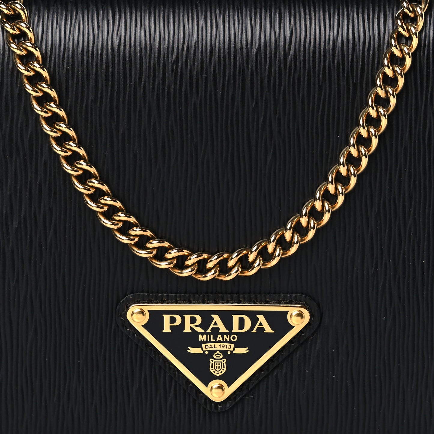 Vitello Move Triangle Logo Miniborse Black