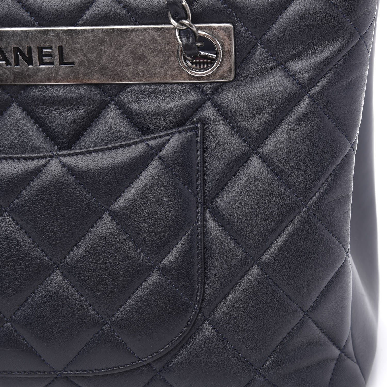 Chanel Lambskin Quilted Trendy CC Tote Black 19 of 21