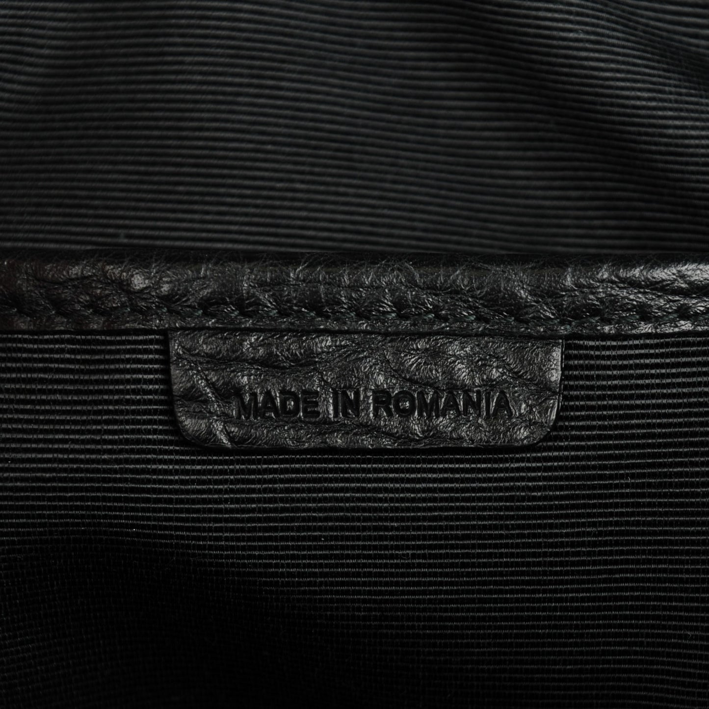 Heritage Grain Leather Small Gladstone Black
