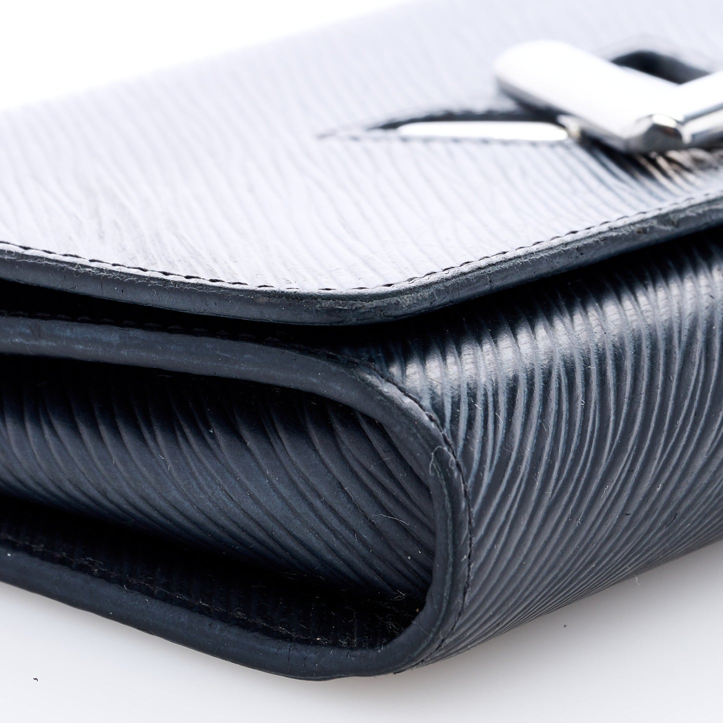Epi Twist Chain Wallet Black