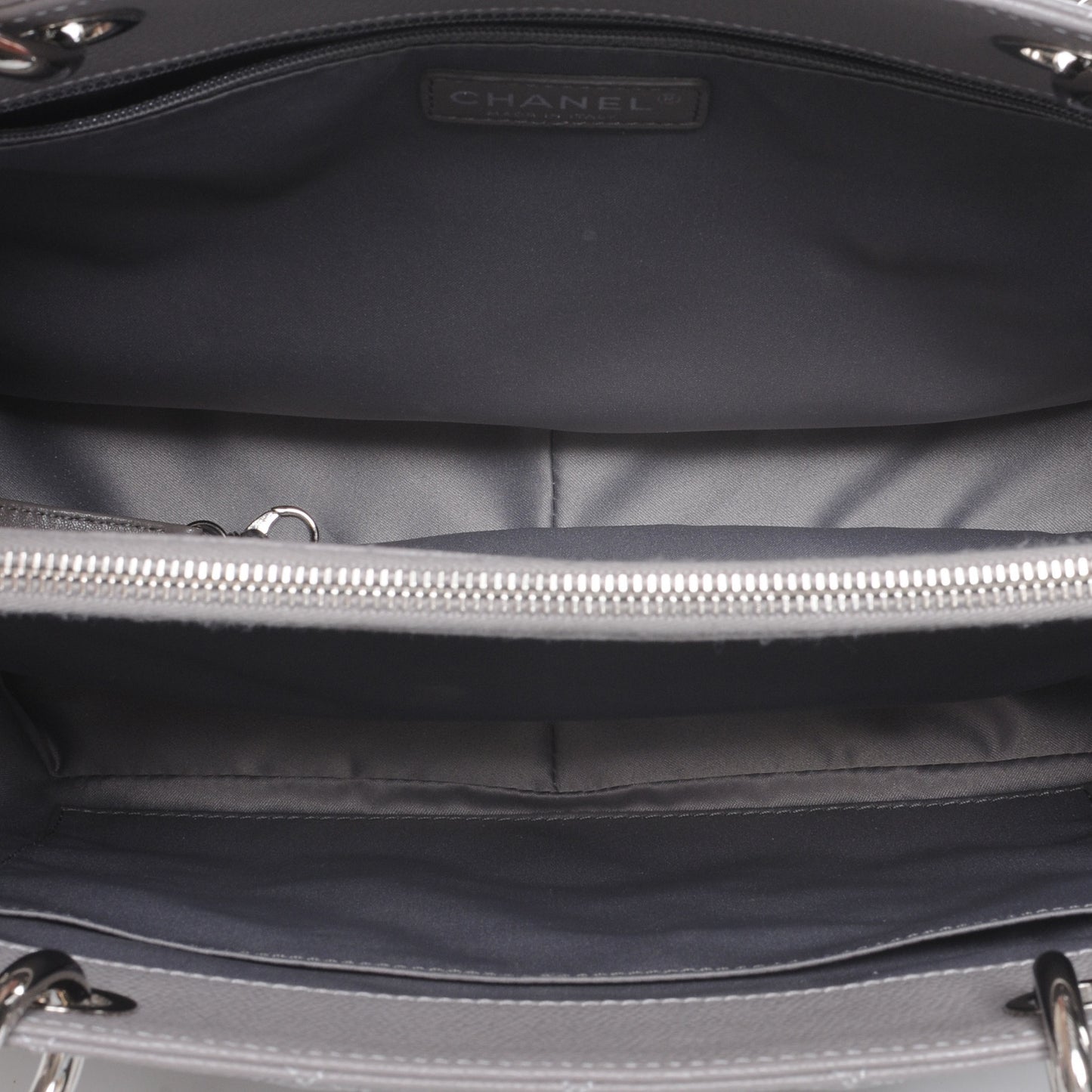 Caviar Grand Shopping Tote GST Light Grey