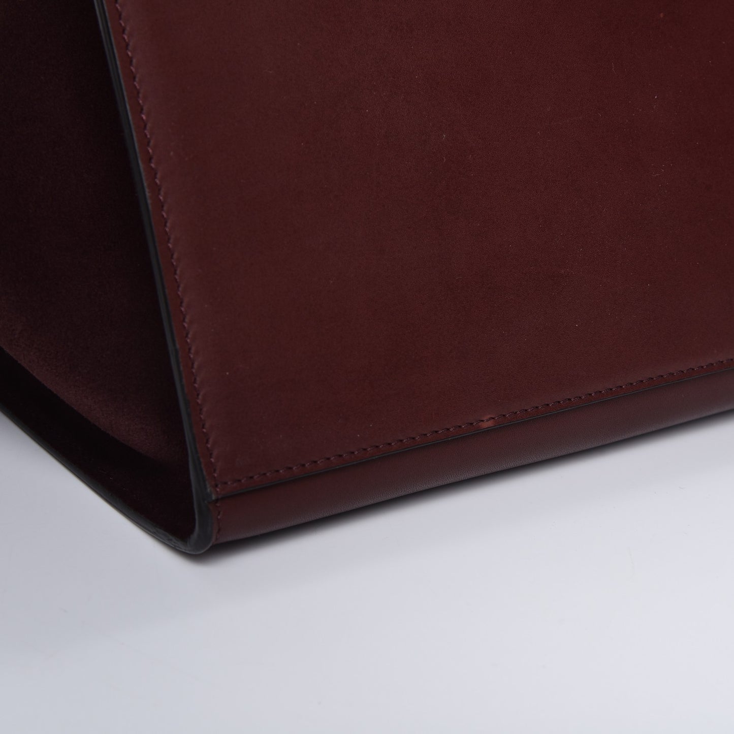 Smooth Calfskin Suede Medium Trapeze Burgundy