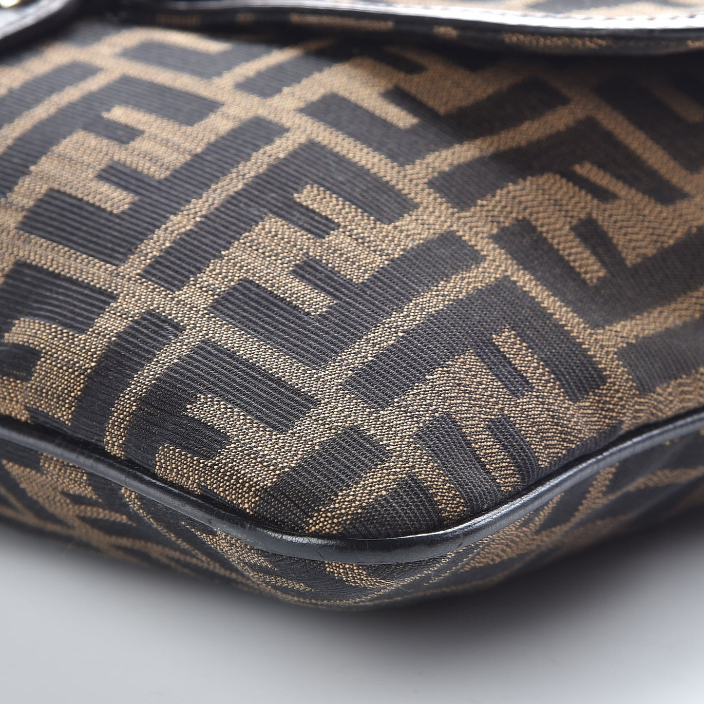 Zucca Small Crossbody Bag Tobacco