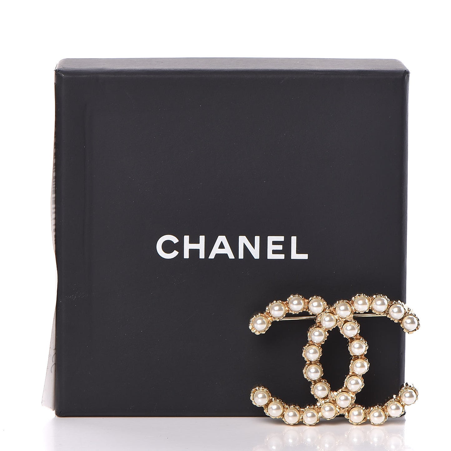 Pearl CC Brooch Gold