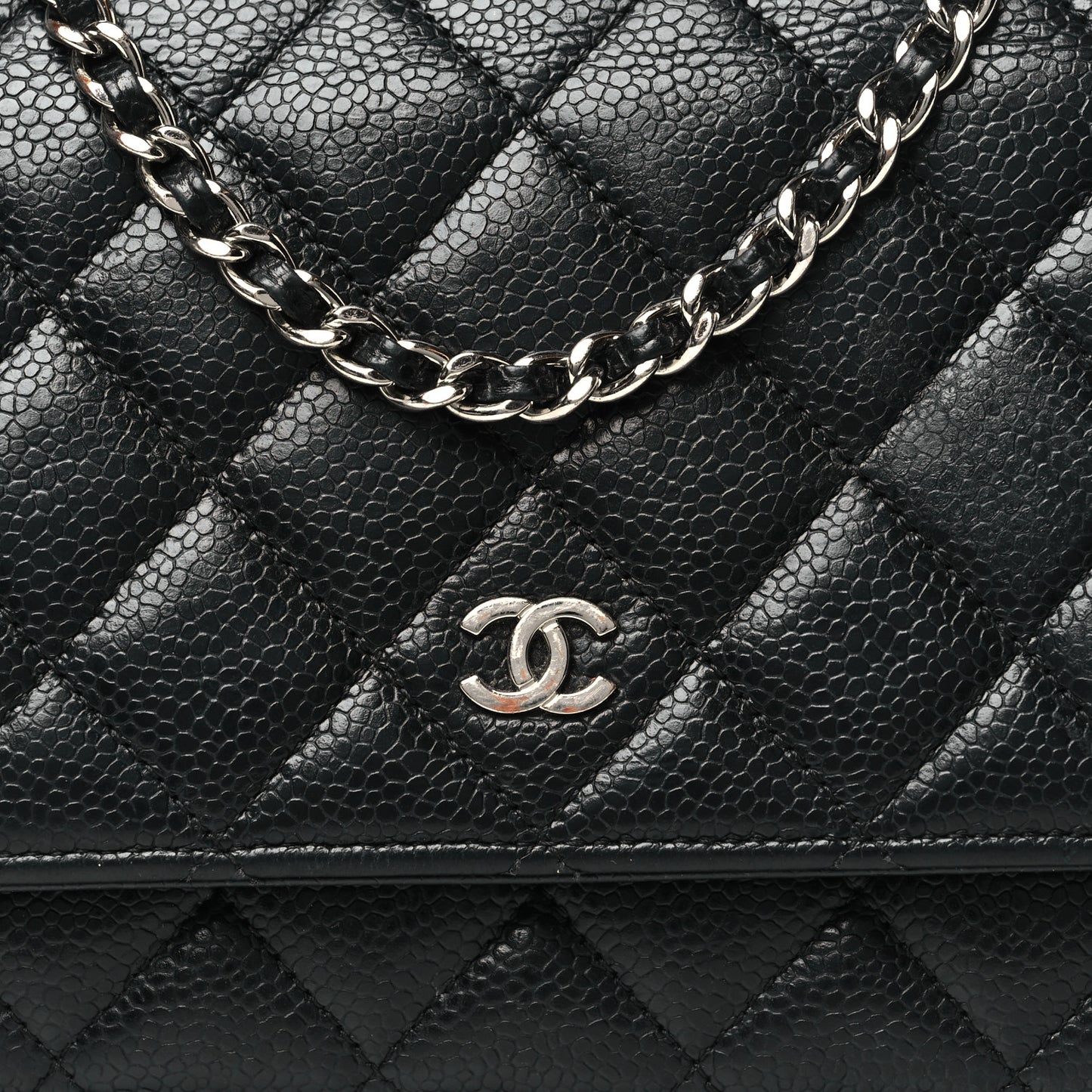 Caviar Quilted Wallet on Chain WOC Black