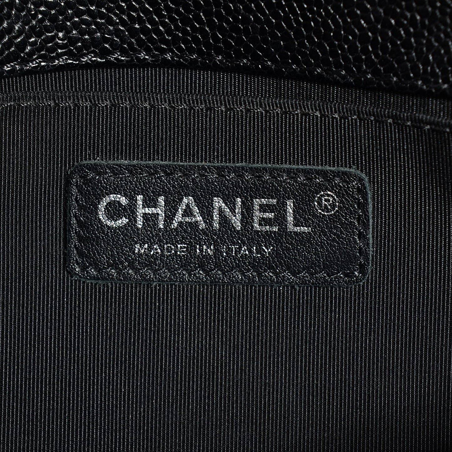 Caviar Quilted Medium Boy Flap Black