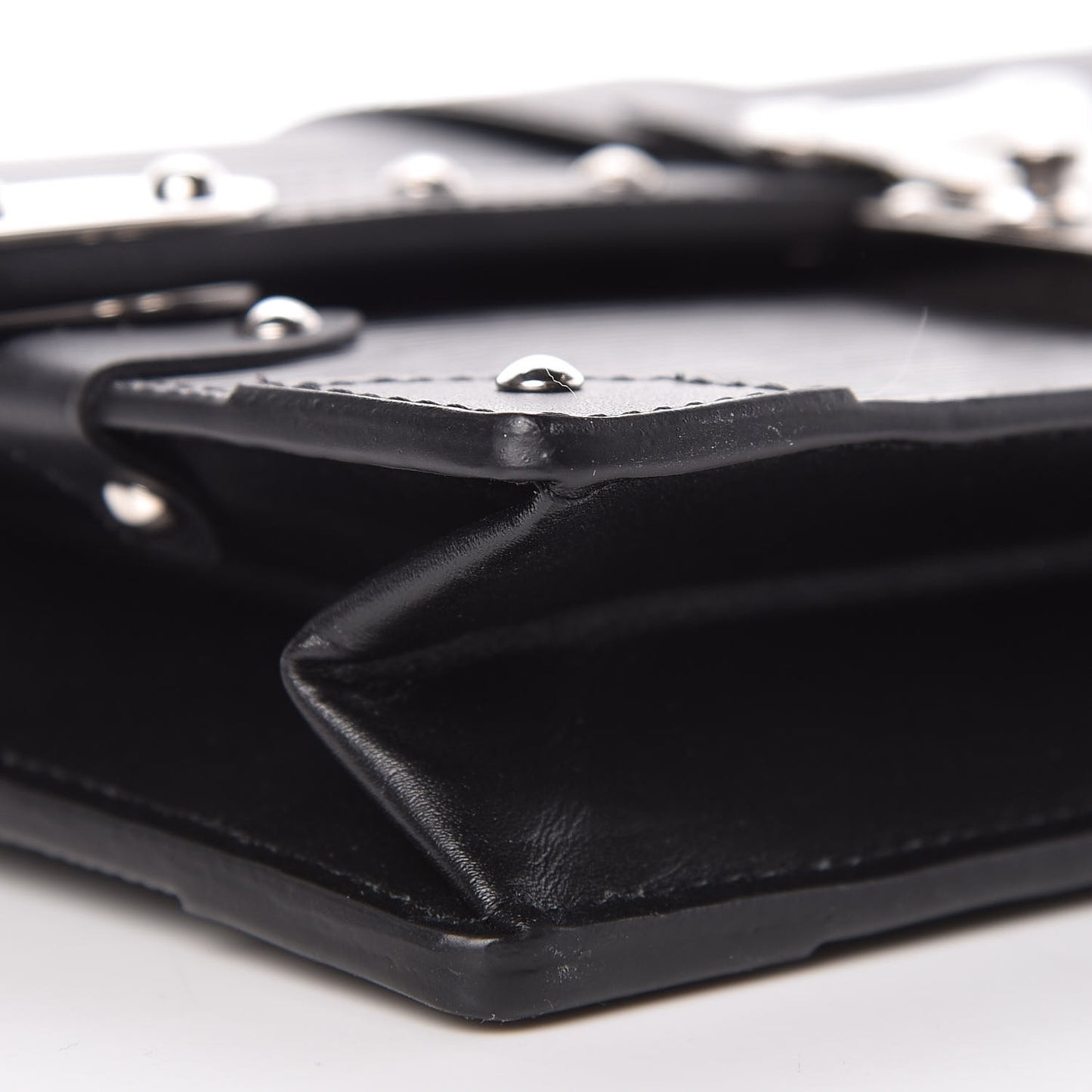 Epi Trunk Chain Wallet Black