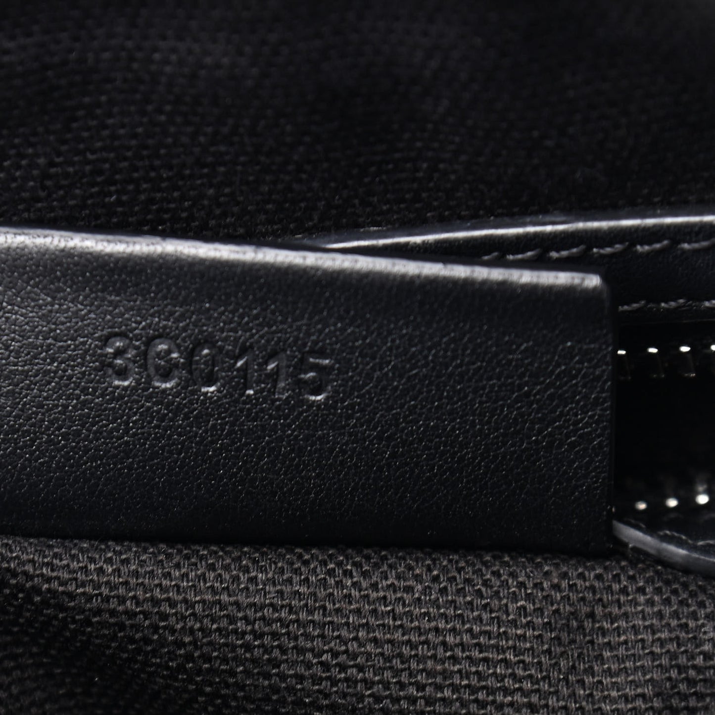 Calfskin Contrast Stitched Medium Antigona Black