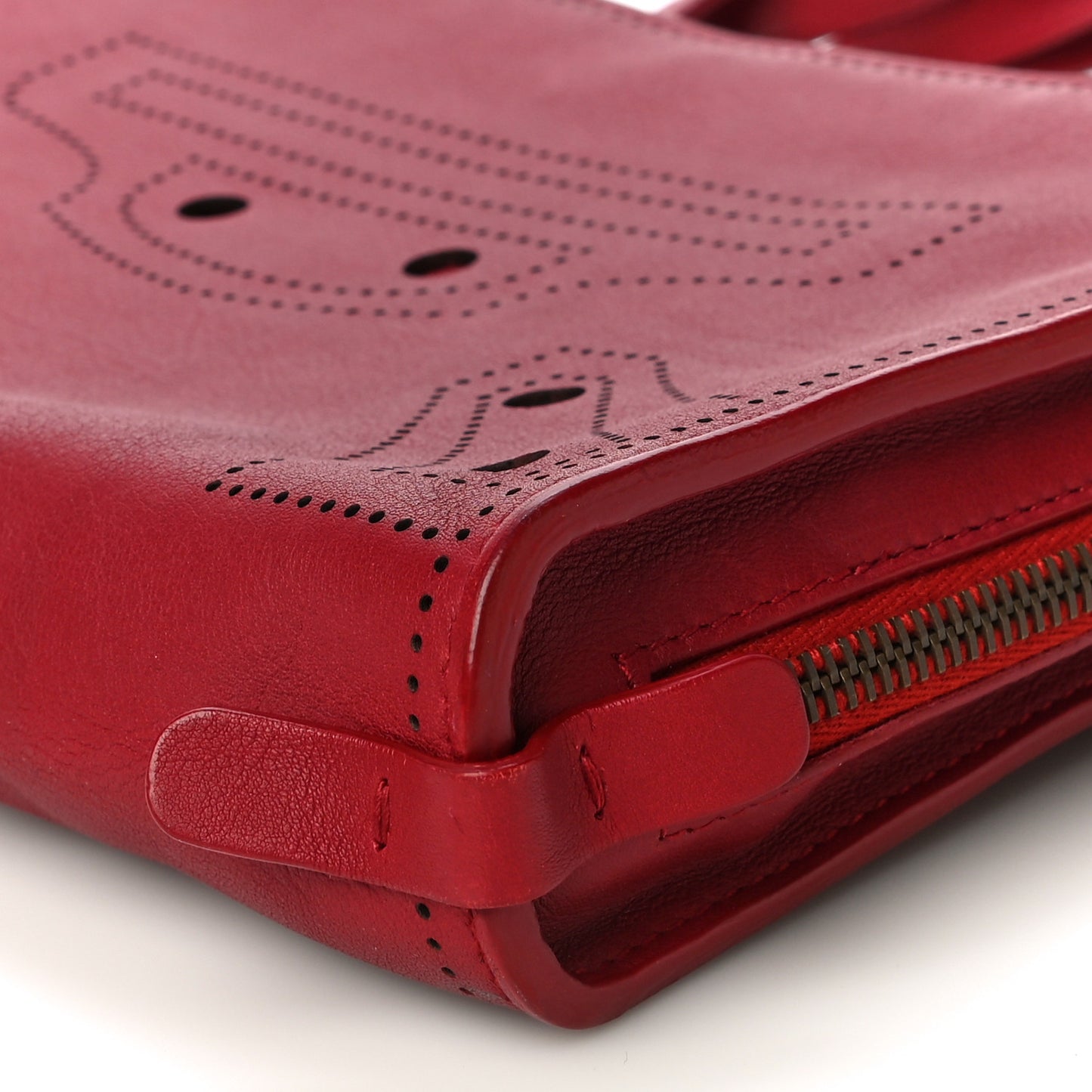 Veau Soyeux Perforated Blackout Hardware Reporter Rouge Groseille