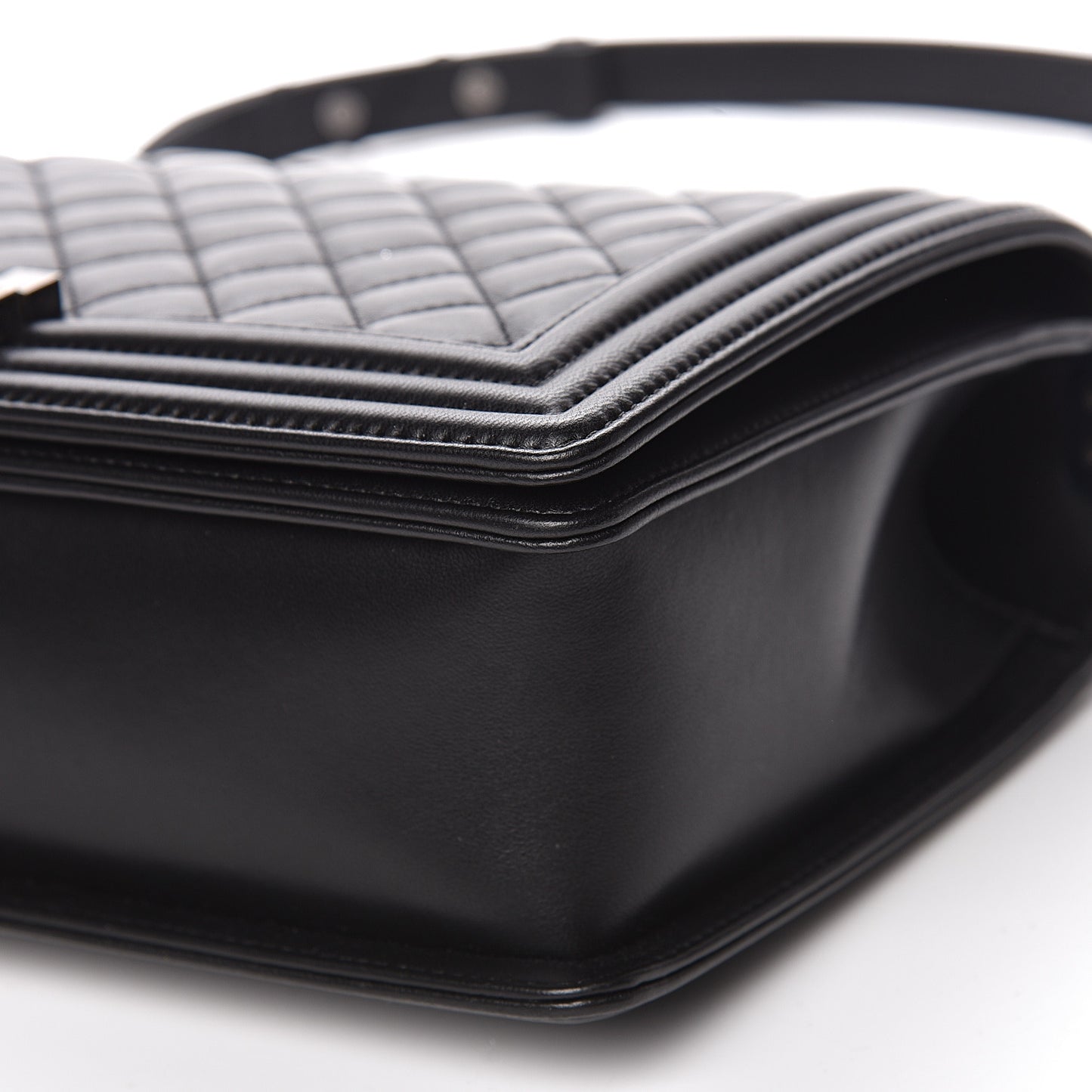 Lambskin Quilted New Medium Boy Flap Black