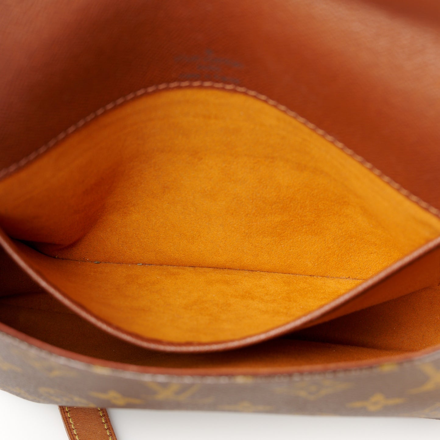 Monogram Musette Tango