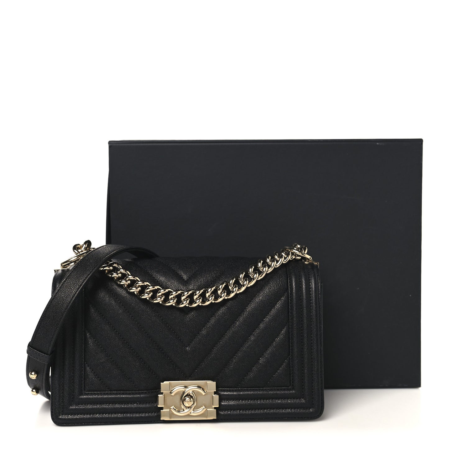 Caviar Chevron Quilted Medium Boy Flap Black