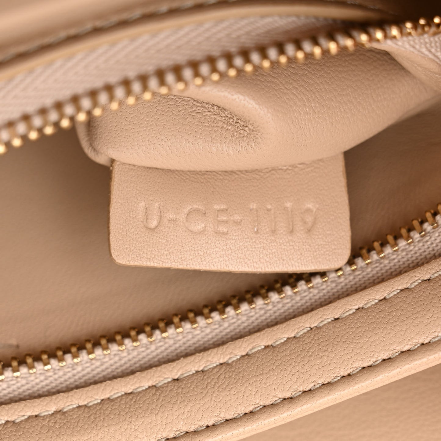 Shiny Calfskin Teen Triomphe Nude