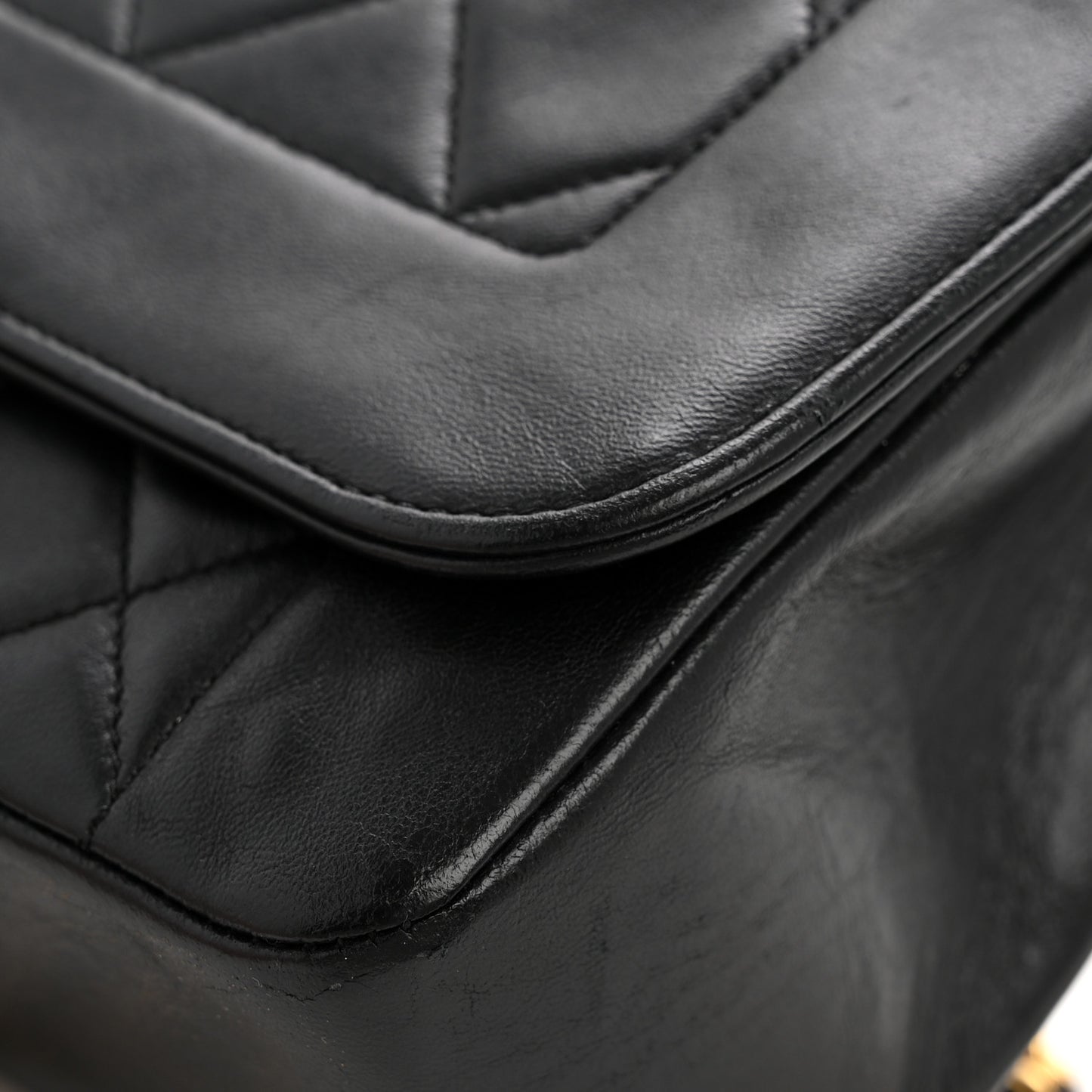 Lambskin Medium Single Flap Black