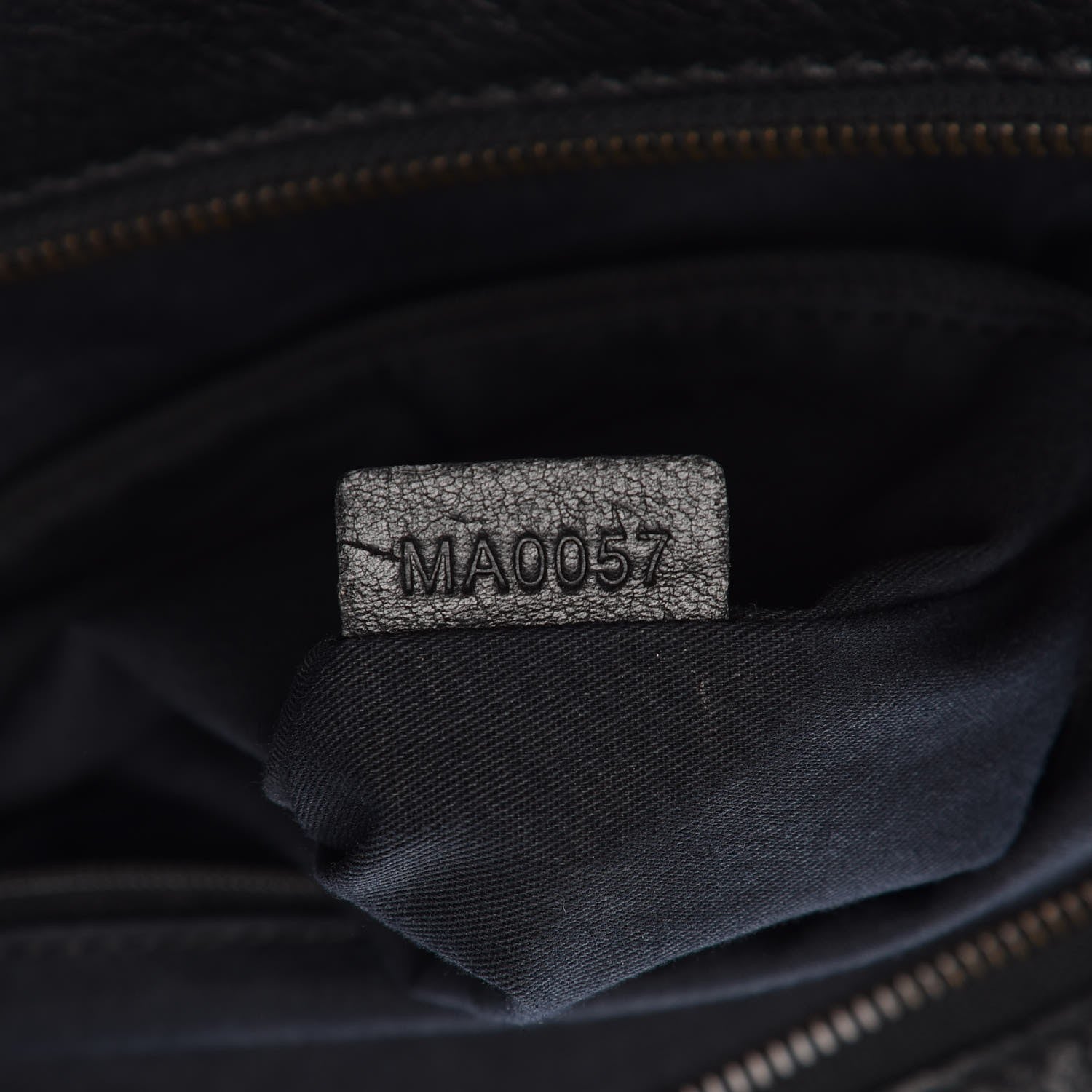 Givenchy Calfskin Large Chain Wrap Nightingale Black 9 of 17