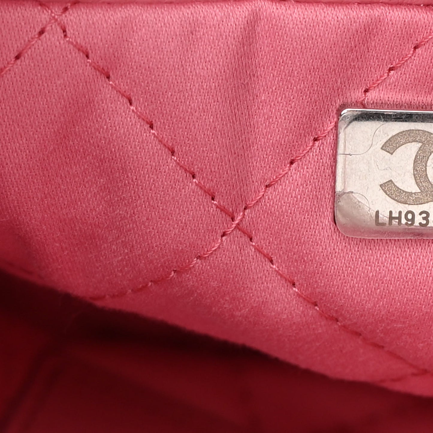 Shiny Calfskin Quilted Mini Chanel 22 Pink