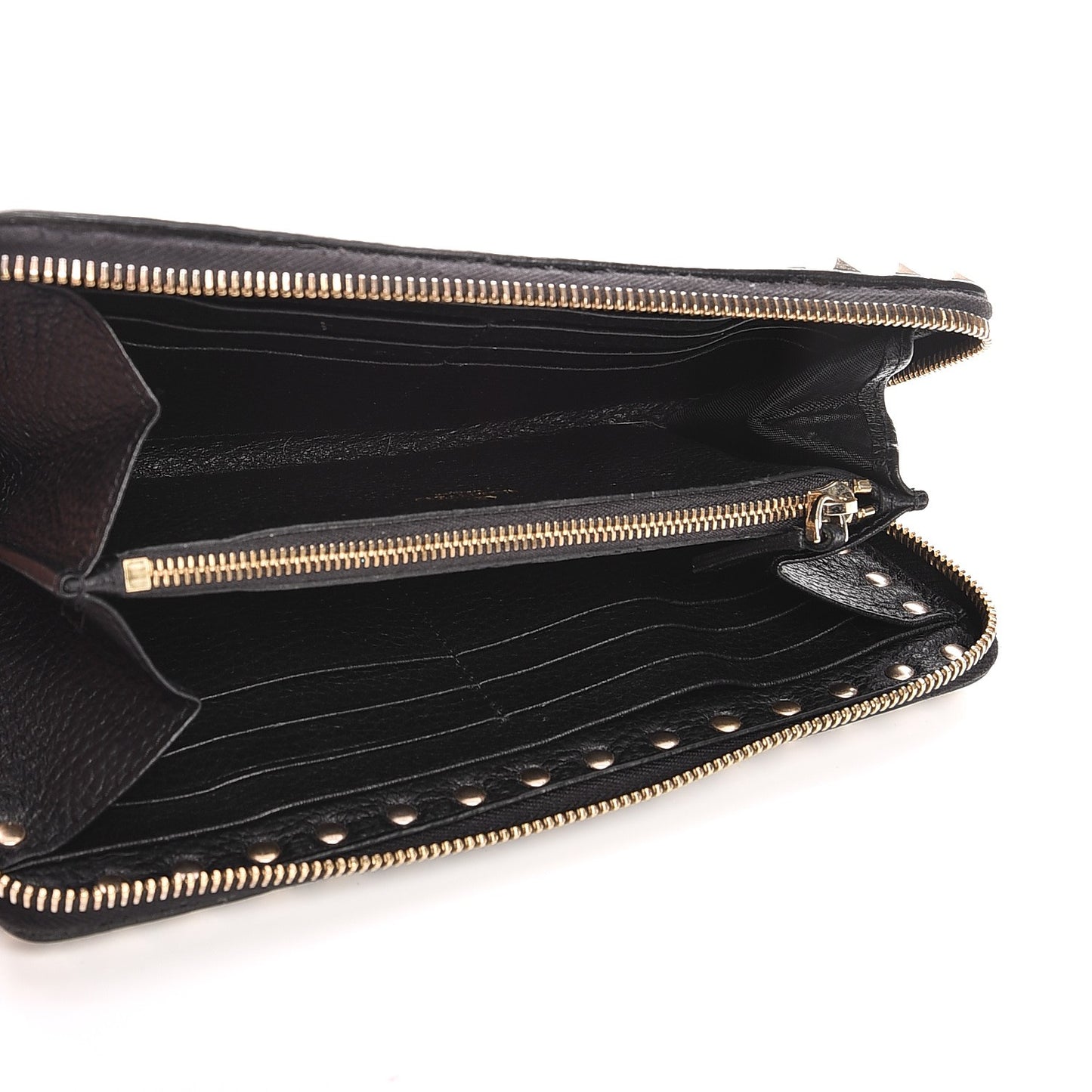 Pebbled Calfskin Rockstud Zip Around Wallet Black