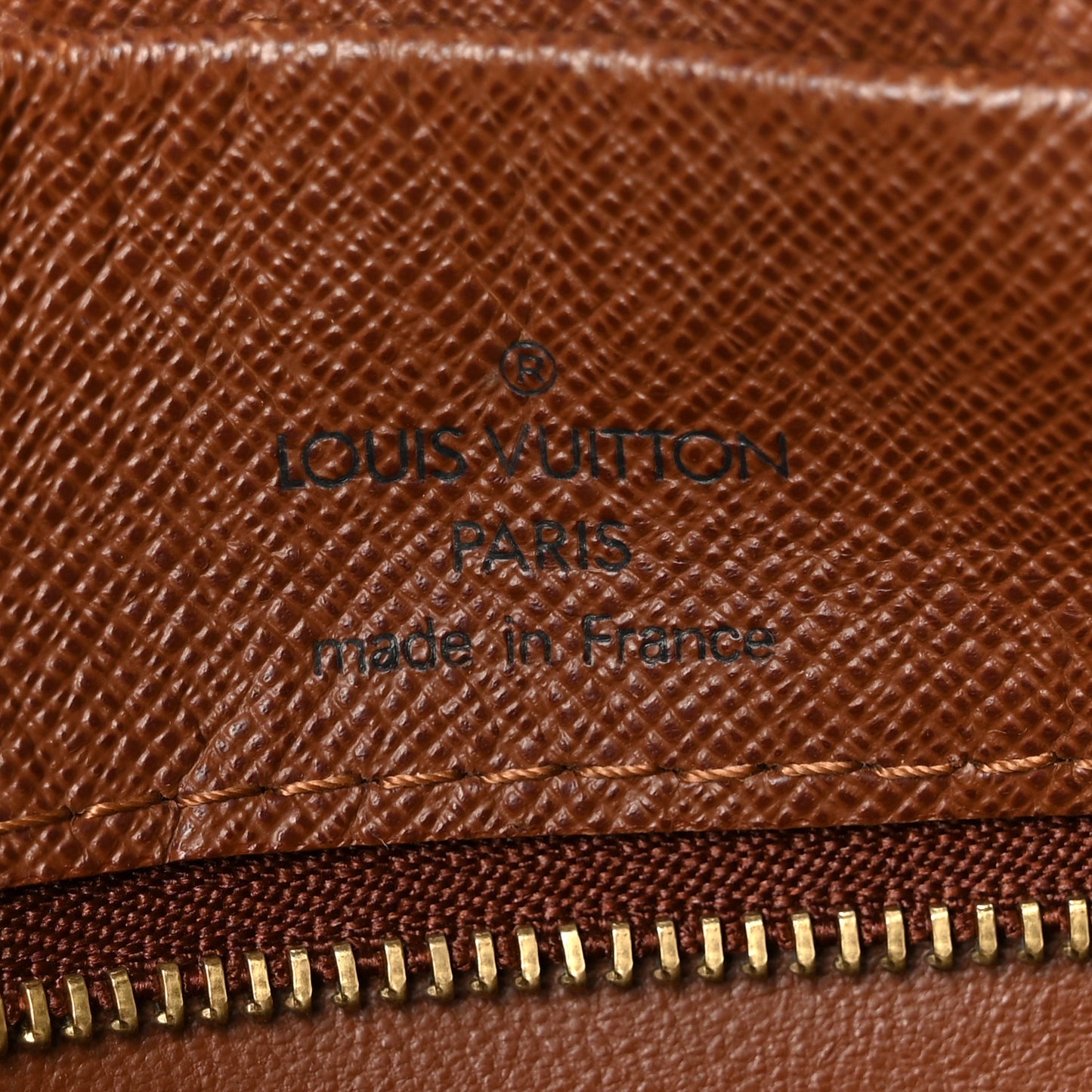 Monogram Nil 28