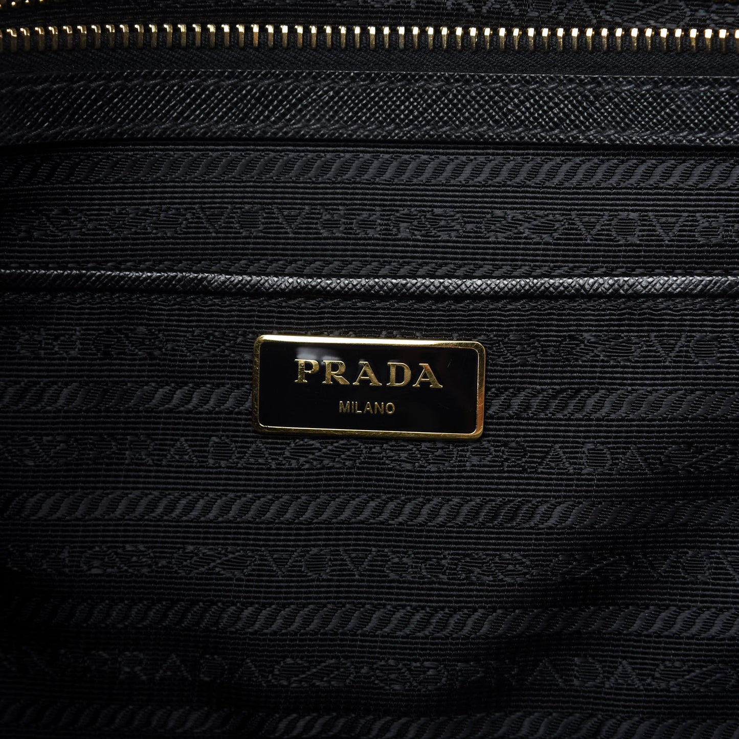 Saffiano Lux Extra Large Galleria Double Zip Tote Black