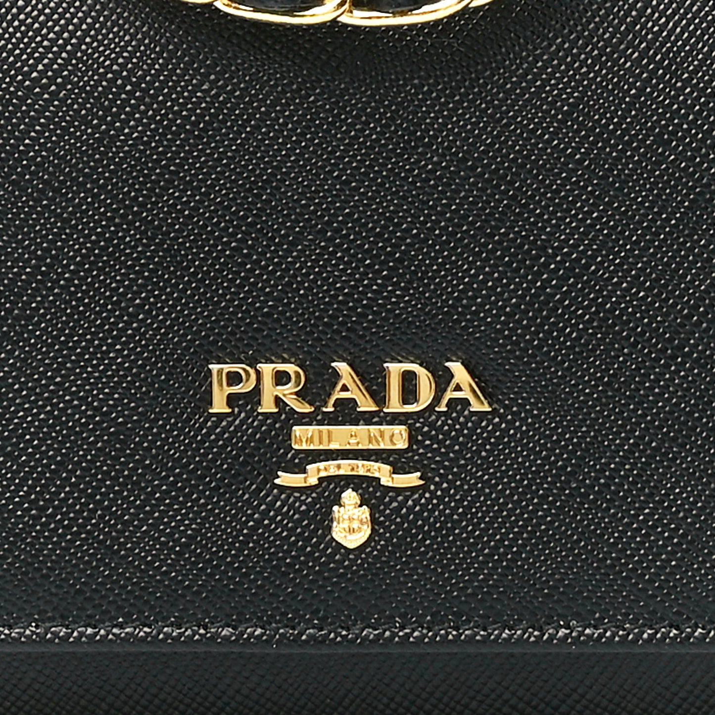 Saffiano Metal Oro Chain Wallet Black