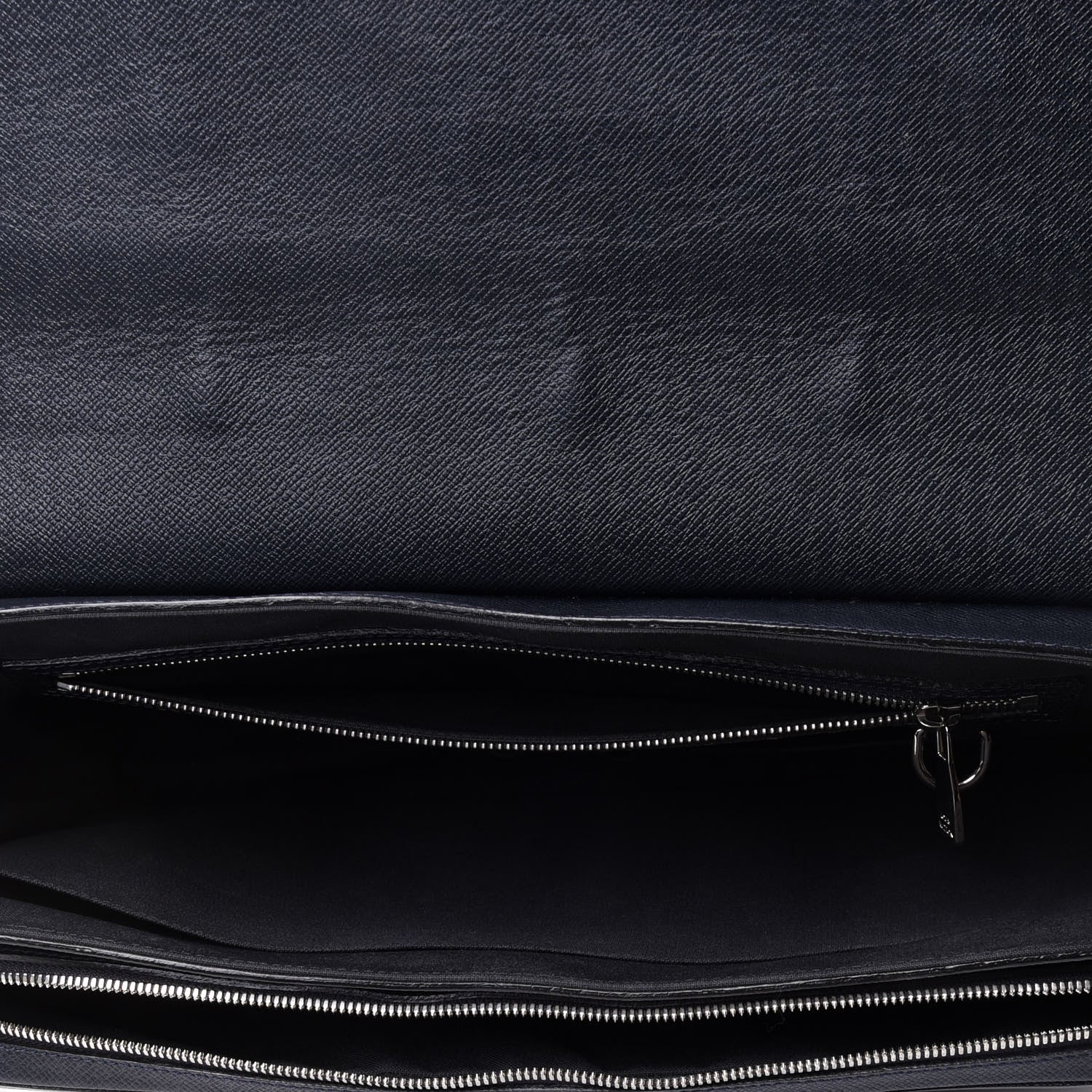 Louis Vuitton Taiga Vassili GM Briefcase Boreal 4 of 9