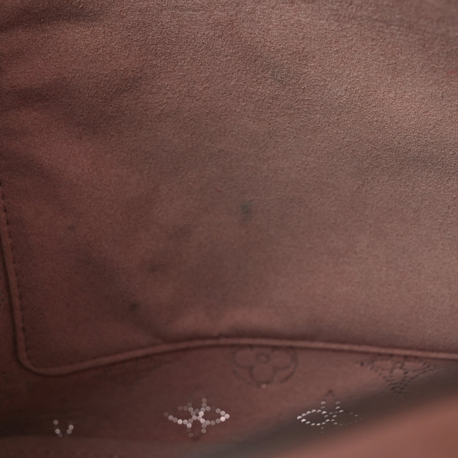 Louis Vuitton Mahina Girolata Magnolia 12 of 13