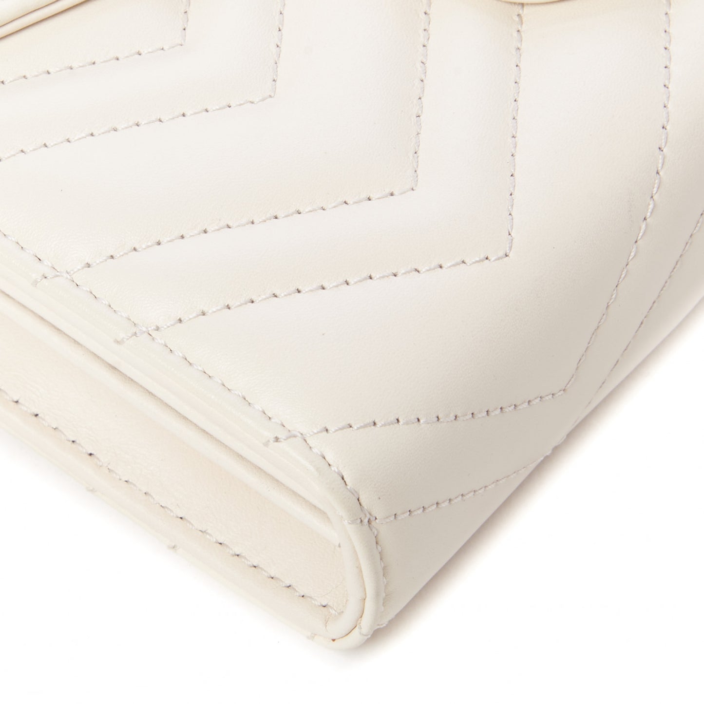 Calfskin Matelasse GG Marmont Chain Wallet Mystic White