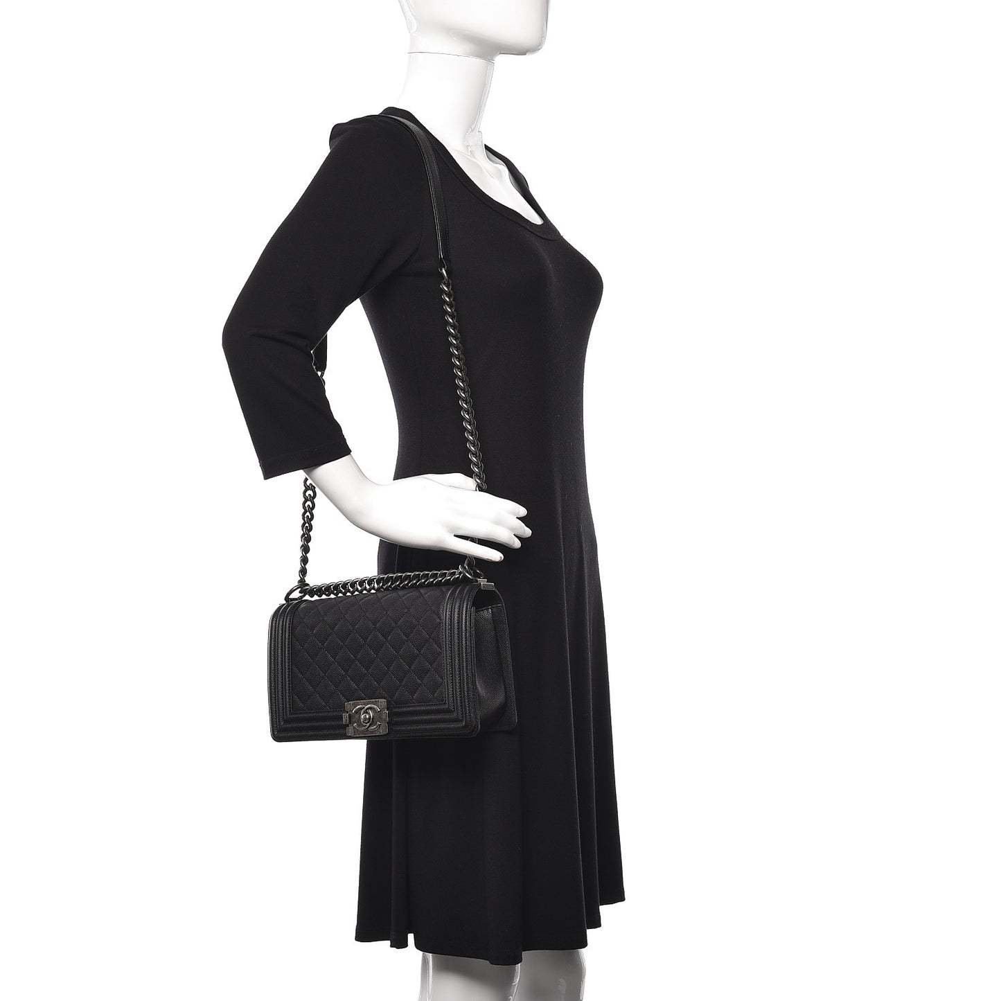 Caviar Quilted Medium Boy Flap Black