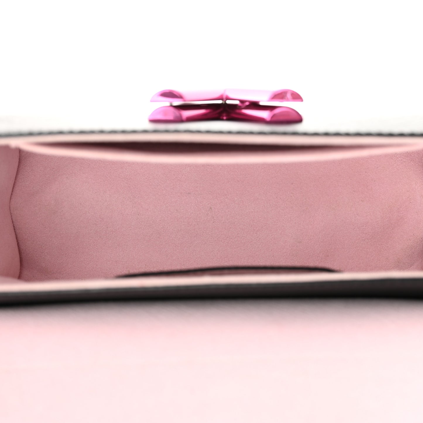 Epi Twist Shoulder Bag MM Black Rose