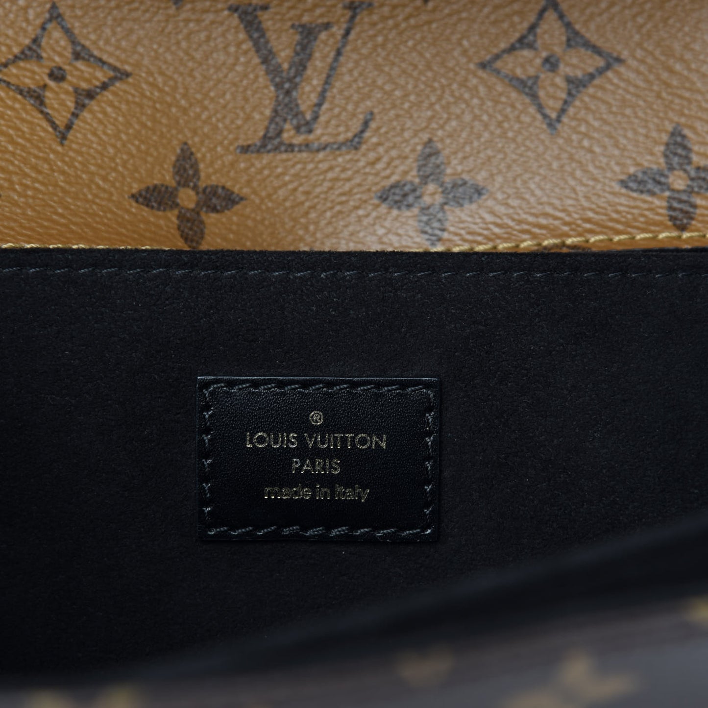 Reverse Monogram Pochette Metis