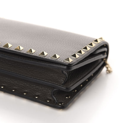 Valentino Garavani Grained Calfskin Rockstud Wallet on Chain Graphite 7 of 9